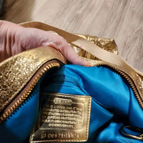 Coach Gold Shoulder Bag - Picture 15 of 15